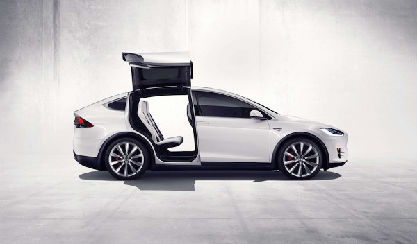 Tesla Model X chính thức ra mắt xe SUV chạy điện