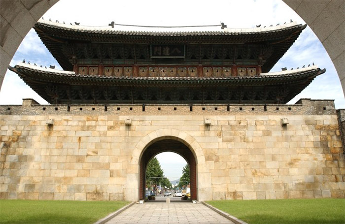 Thành cổ Hwaseong ở Suwon