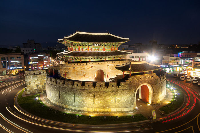 Thành cổ Hwaseong ở Suwon