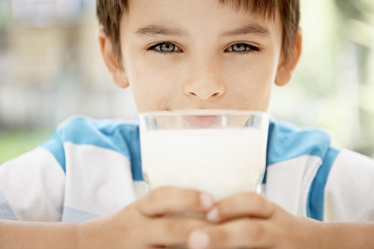Trẻ em có nhất thiết phải uống sữa?