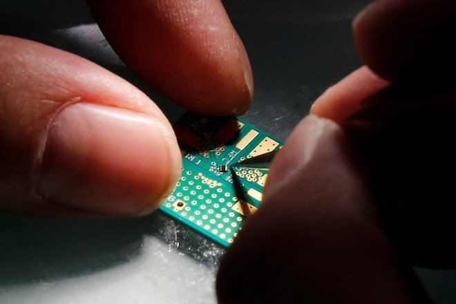 Trung Quốc hướng tới sản xuất một con chip có thể thêm AI vào bất kỳ thiết bị nào