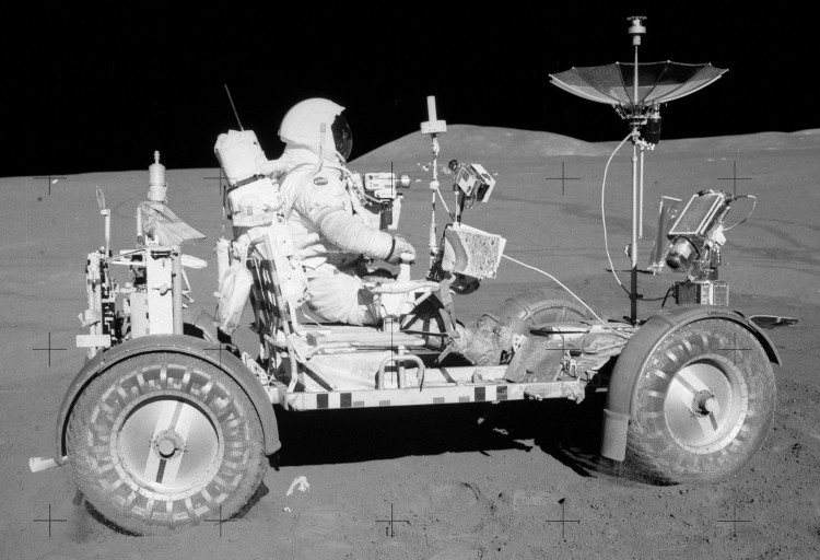 Vành đai Van Allen và bằng chứng cho thấy sứ mệnh Apollo 11 lên Mặt trăng là hoang đường