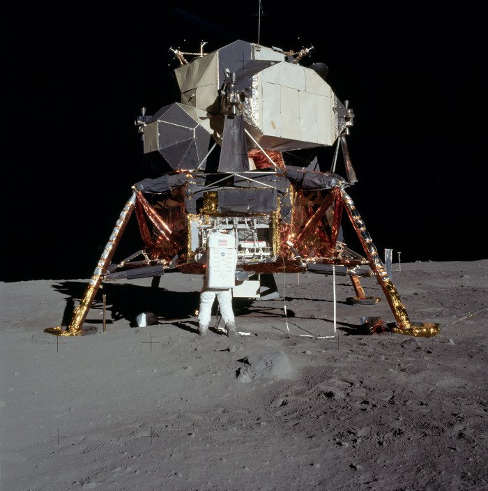 Vành đai Van Allen và bằng chứng cho thấy sứ mệnh Apollo 11 lên Mặt trăng là hoang đường