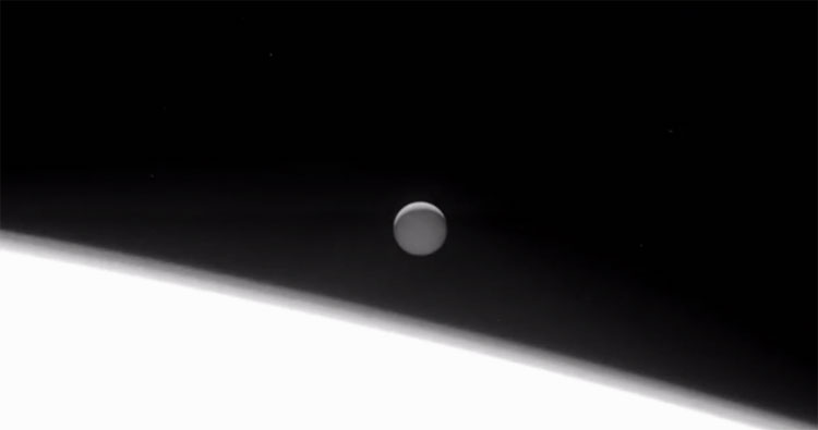 Video: Hình ảnh cuối cùng tàu Cassini gửi về Trái Đất ngay trước giờ tử