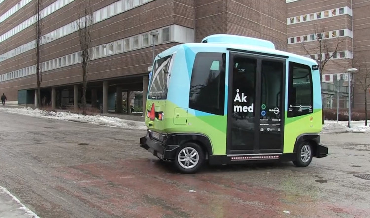 Video: Thụy Điển đưa vào hoạt động mẫu xe buýt tự hành đầu tiên