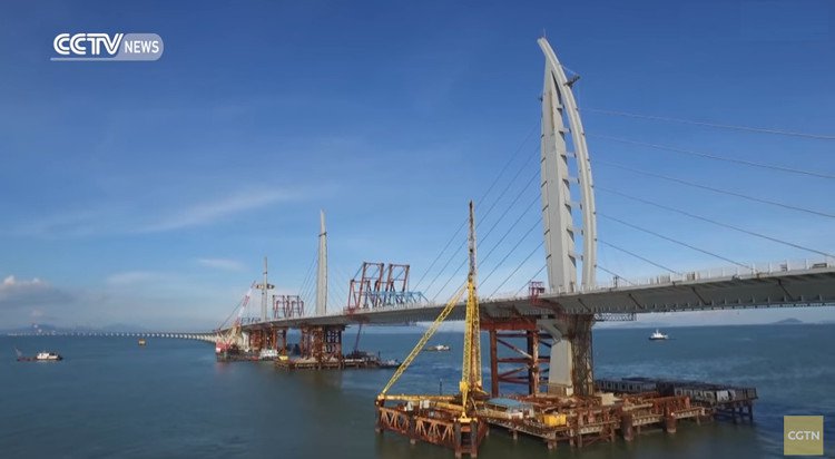 Video: Trung Quốc sắp hoàn thành cầu vượt biển dài nhất thế giới