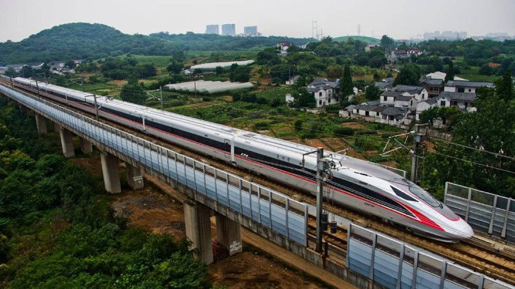 Video: Trung Quốc thử nghiệm tàu viên đạn cao tốc 350km/h