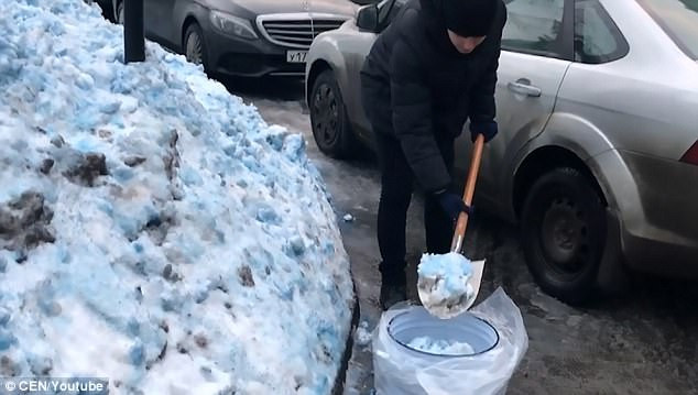 Video: Tuyết màu xanh phủ kín thành phố Nga khiến dân hoang mang