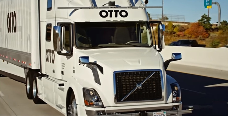Video: Xe tải tự lái lần đầu tiên chở hàng đường dài thành công