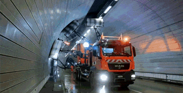 Video: Xem cách cỗ máy này dọn dẹp đường hầm trắng sạch như mới làm