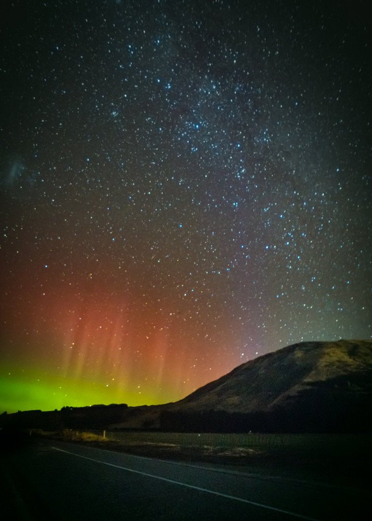 Vũ điệu cực quang lộng lẫy đêm New Zealand