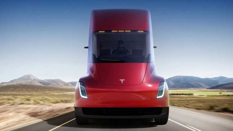 Xe tải điện của Tesla: không gương chiếu hậu, chạy 800km trong 1 lần sạc