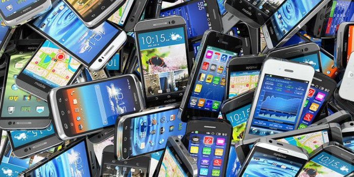 100 nhà khoa học khẩn cần LHQ cảnh báo tác động khủng khiếp của smartphone lên trẻ em