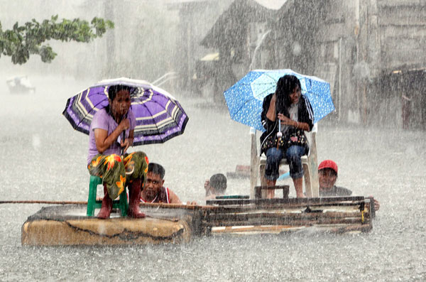 40000 người Philippines chạy bão lớn