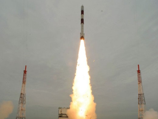 Ấn Độ phóng thành công bảy vệ tinh lên quỹ đạo