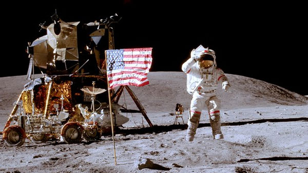 Bằng chứng những lá cờ cắm trên mặt trăng vẫn tồn tại