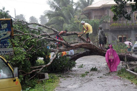 Bão lớn tấn công Philippines, 74 người thiệt mạng