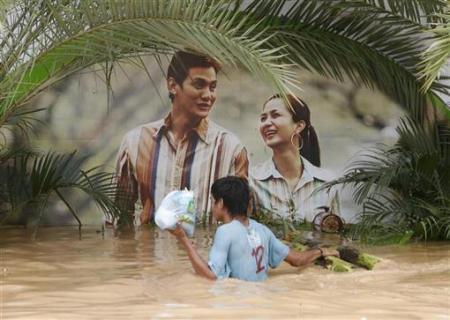 Bão lụt tàn phá kinh hoàng thủ đô Philippines