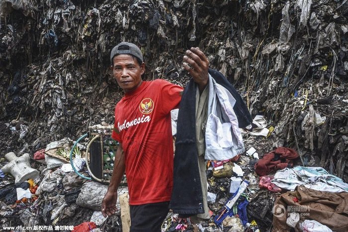 Bên trong núi rác nuôi sống 5.000 người dân nghèo Indonesia