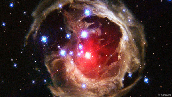 Chiêm ngưỡng chùm ảnh thiên văn tuyệt đẹp mừng kính Hubble 25 tuổi