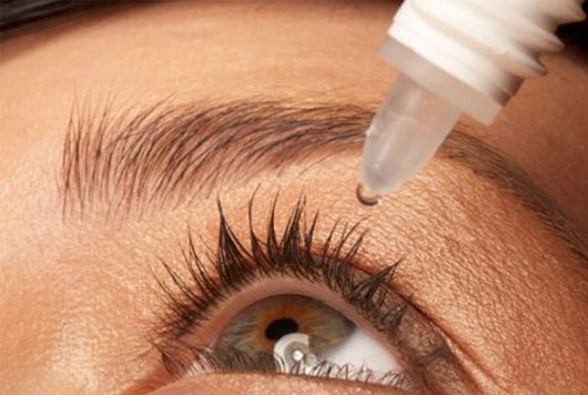 Chống mù lòa bằng thuốc nhỏ mắt thay vì tiêm thuốc