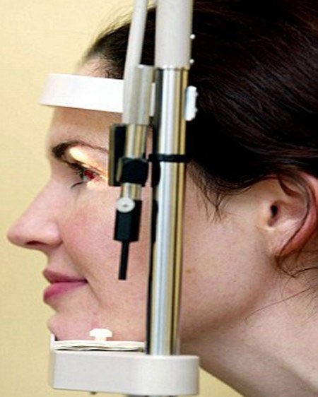 Công nghệ phục hồi mắt viễn thị bằng kỹ thuật mới