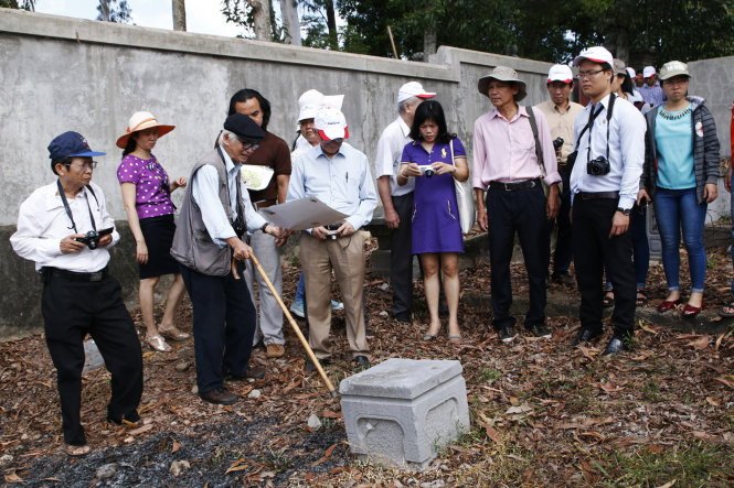 Đào hố tìm lăng mộ vua Quang Trung sau hơn 200 năm