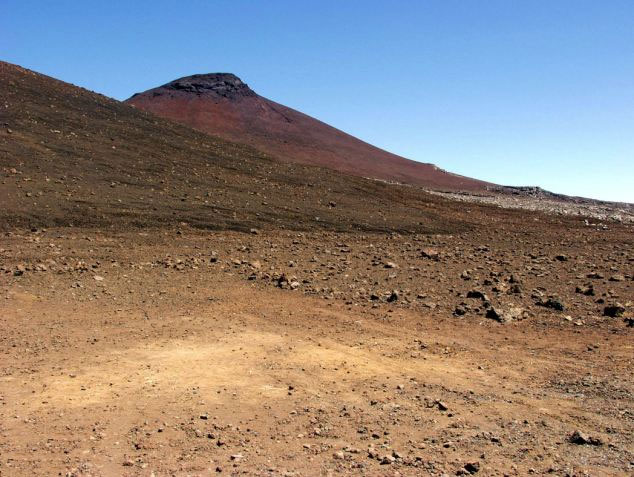 Đất trên sao Hỏa giống đất ở quần đảo Hawaii