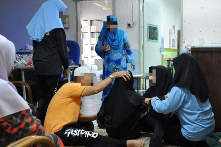 Dịch bệnh ma ám trong trường học Malaysia
