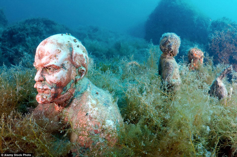 Độc đáo bảo tàng điêu khắc dưới đáy biển