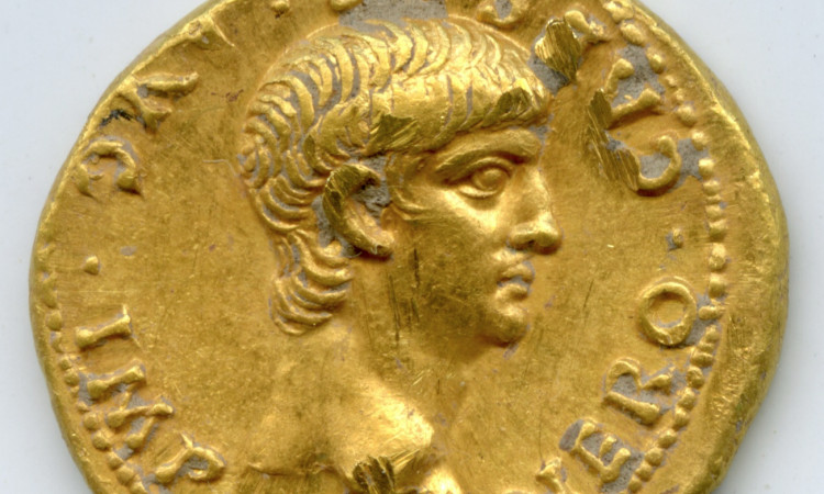 Đồng xu vàng quý hiếm khắc hình hoàng đế La Mã