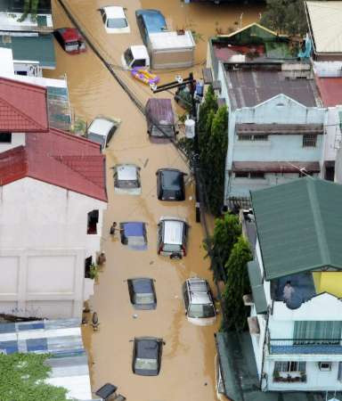 Hàng trăm người chết và mất tích vì bão tại Philippines