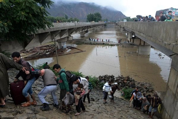 Hàng trăm người thiệt mạng do mưa lũ tại Ấn Độ và Pakistan