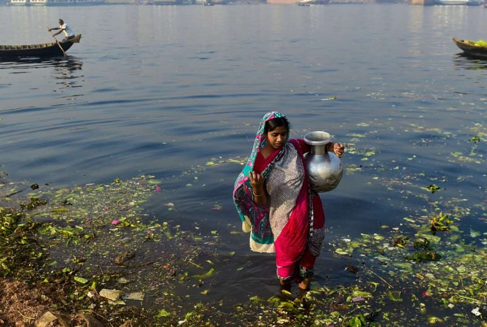 Hàng triệu người Bangladesh phải dùng nước nhiễm độc hàng ngày