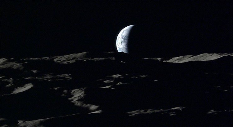 Hình ảnh kỳ thú của Trái Đất chụp từ Mặt Trăng