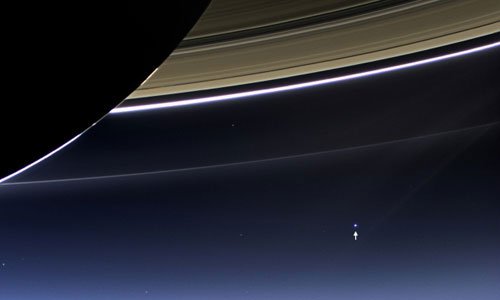 Hình ảnh Trái đất nhìn từ sao Thổ