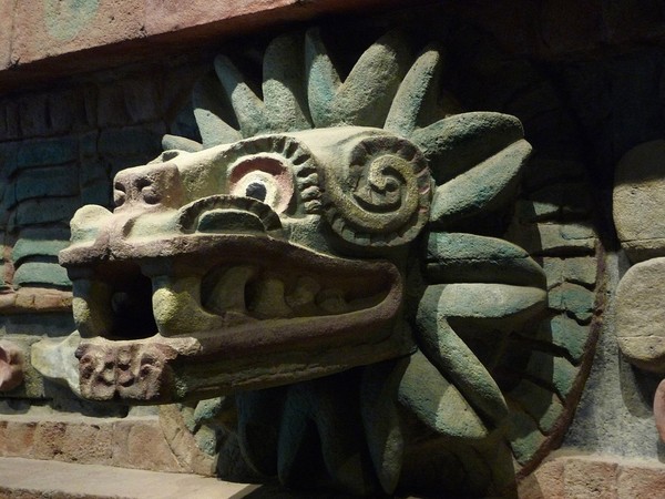 Hố thiêng khổng lồ 1.000 tuổi nằm dưới ngôi đền của người Maya