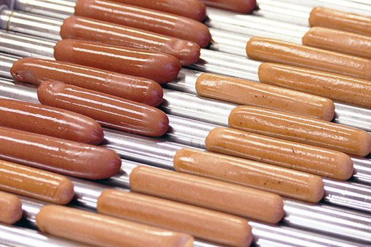 Hot dog được sản xuất như thế nào?