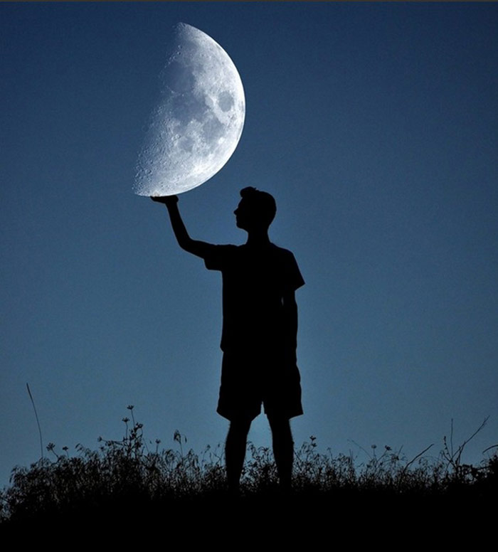 Khi nhiếp ảnh gia chơi đùa cùng trăng!