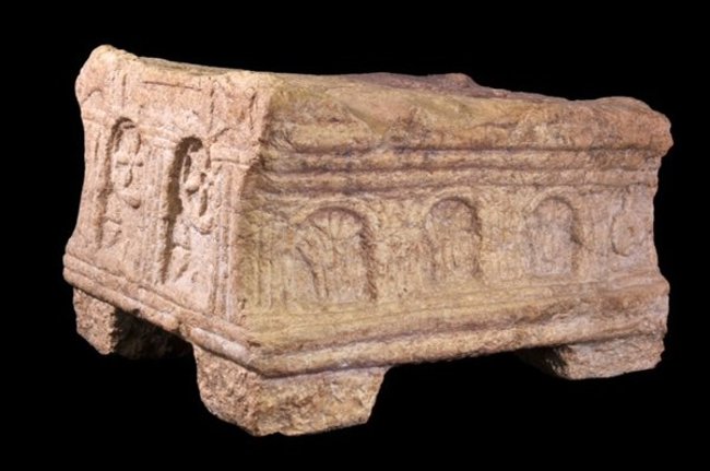 Khối đá lưu giữ hình ảnh ba chiều của Đền Thánh