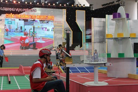 Khởi tranh Robocon 2012 trên cả nước