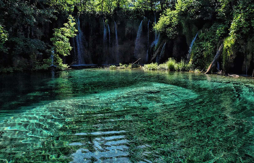 Khung cảnh đẹp ngỡ ngàng của vườn quốc gia Plitvice, Croatia