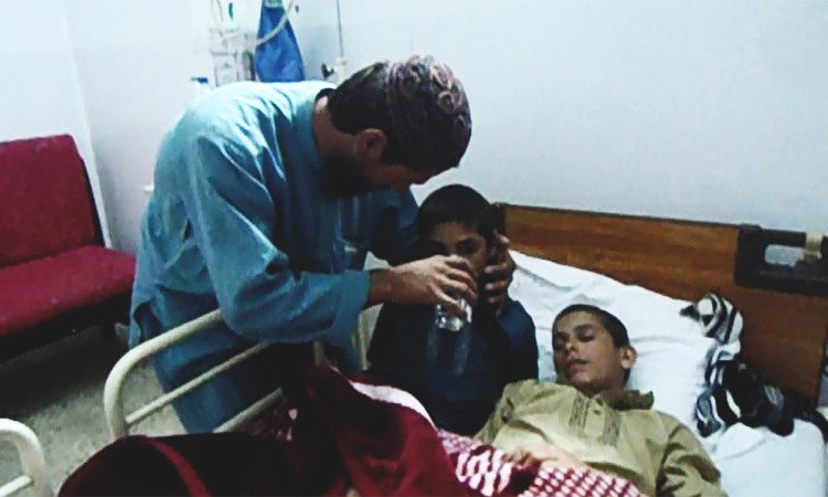 Kỳ lạ 3 anh em ngày sống, đêm chết” ở Pakistan