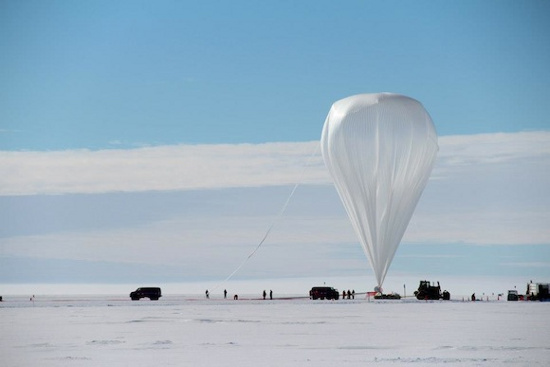 Kỷ lục khinh khí cầu trên Nam cực