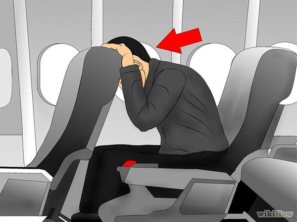 Kỹ năng an toàn khi có tình huống khẩn cấp trên máy bay