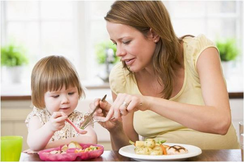 Làm thế nào để cải thiện chứng biếng ăn của bé?