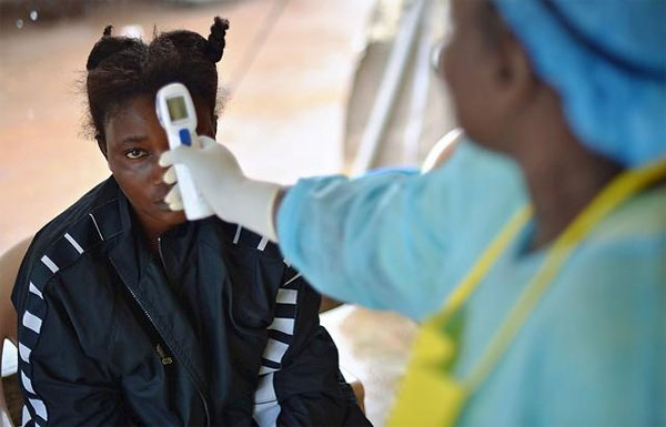 Liberia tìm thấy 17 bệnh nhân Ebola bỏ trốn