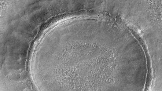 Lộ diện hố đen bí ẩn trên miệng núi lửa Sao Hỏa