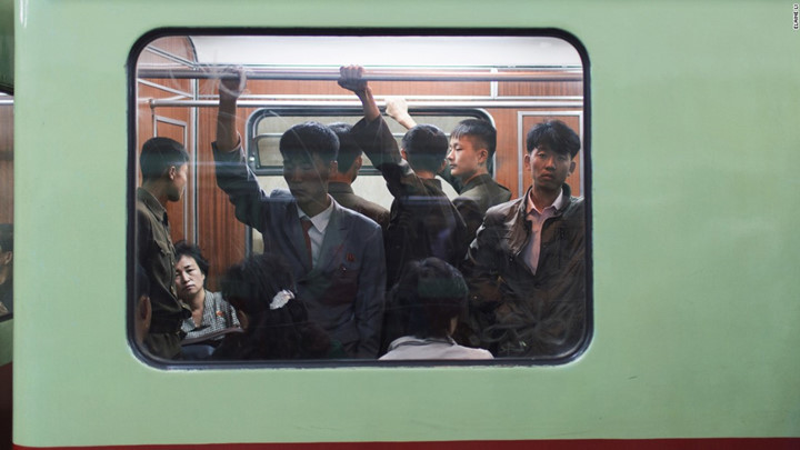 Loạt ảnh ga tàu điện ngầm sâu nhất thế giới ở Bình Nhưỡng
