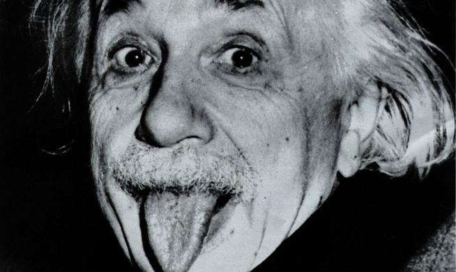 Lý thuyết của Einstein chứng minh ma có thật?